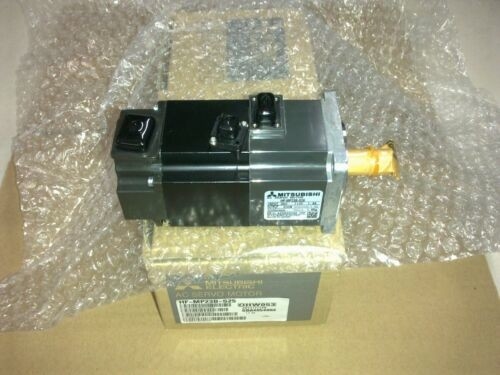 Mitsubishi HF-MP23B AC Servo Motor 3AC 113V 0.9A 200W 3000RPM NEW