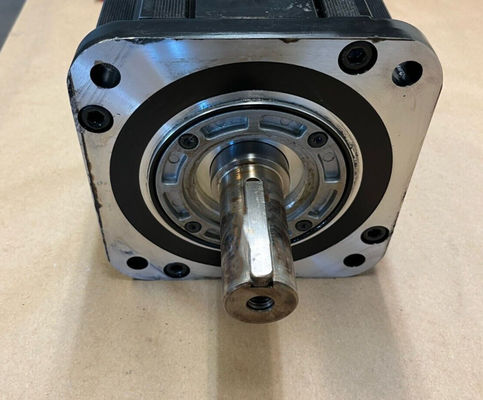 Yaskawa SGMG-55A2AB AC Servo Motor 32.8A 5.5KW 1500RPM 200V NEW