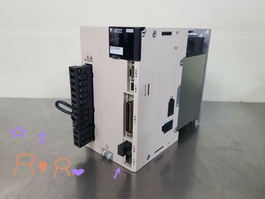 AMPLIFICADOR SERVO 200-230V 7.3A 1.5KW de la CA de Yaskawa SGDV-120A01A NUEVO